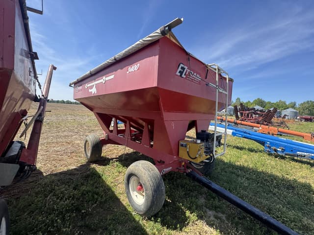 Image of E-Z Trail 3400 equipment image 3