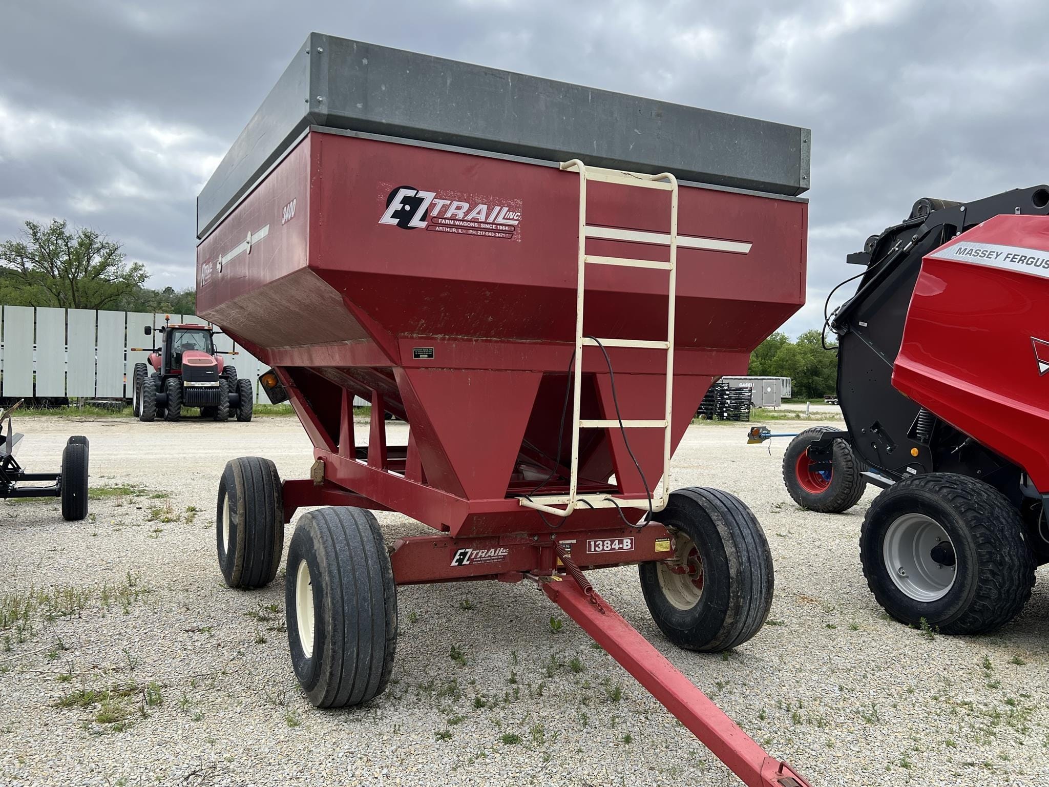E-Z Trail 3400 Equipment Image0