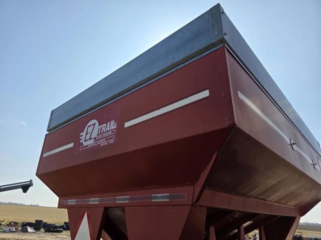 Image of E-Z Trail 3400 equipment image 4