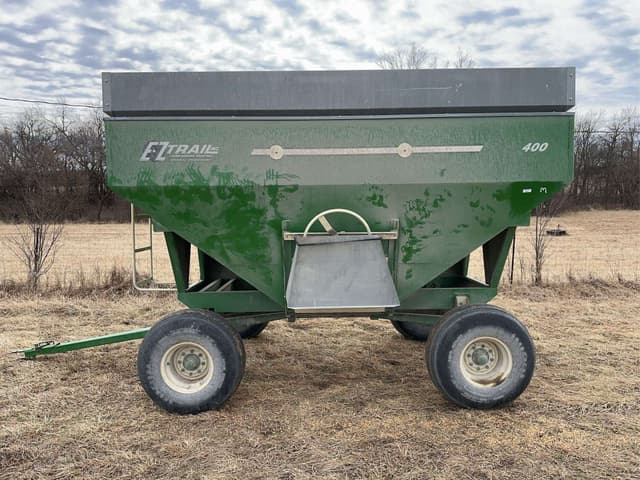 Image of E-Z Trail 400 equipment image 1