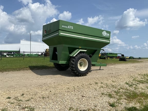 E-Z Trail 475 Equipment Image0