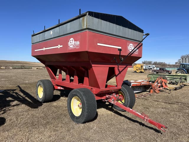 Image of E-Z Trail 500 equipment image 1