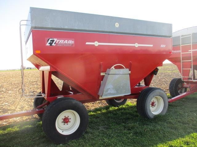 E-Z Trail 500 Equipment Image0