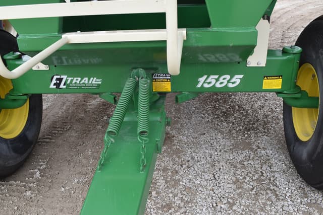 Image of E-Z Trail 1585 equipment image 4