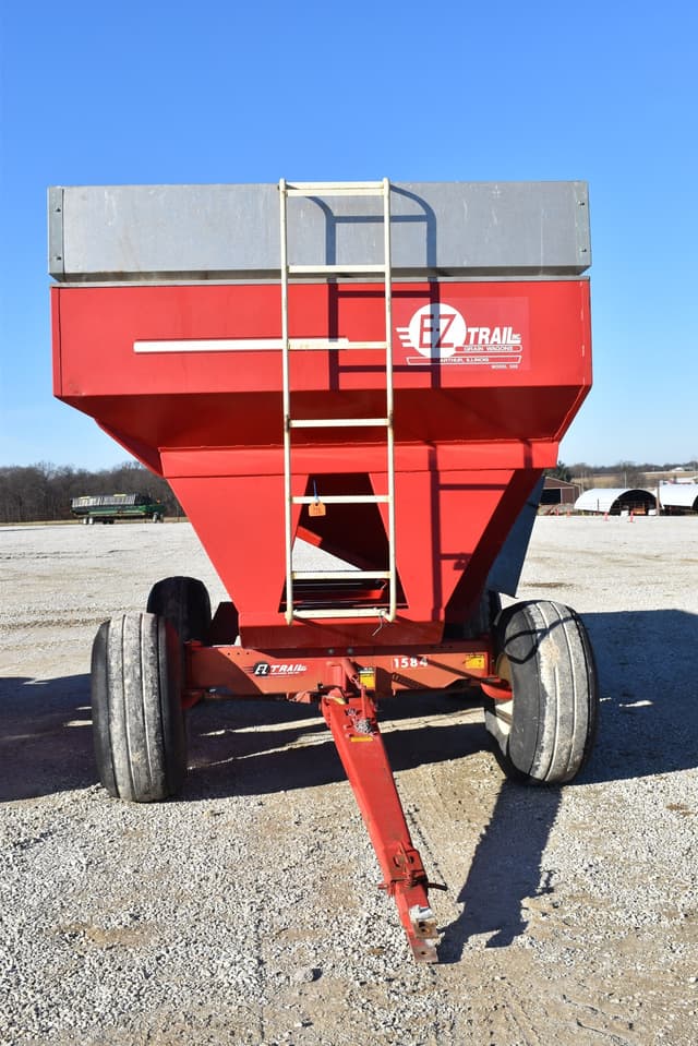 Image of E-Z Trail 500 equipment image 1