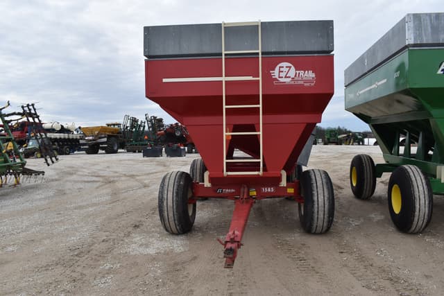 Image of E-Z Trail 500 equipment image 1