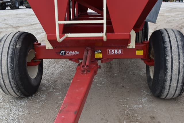 Image of E-Z Trail 500 equipment image 4