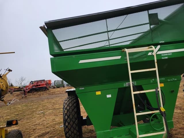 Image of E-Z Trail 510 equipment image 1