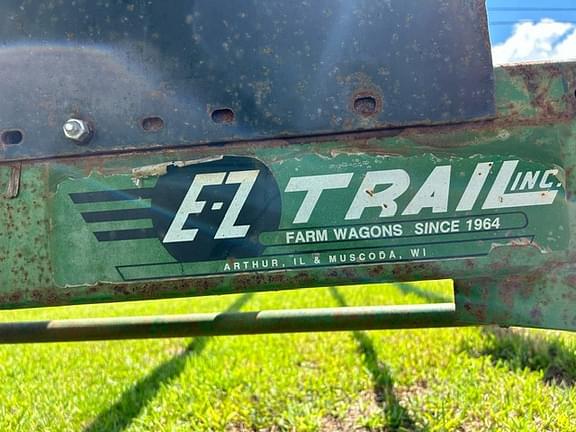 Image of E-Z Trail 672 equipment image 4
