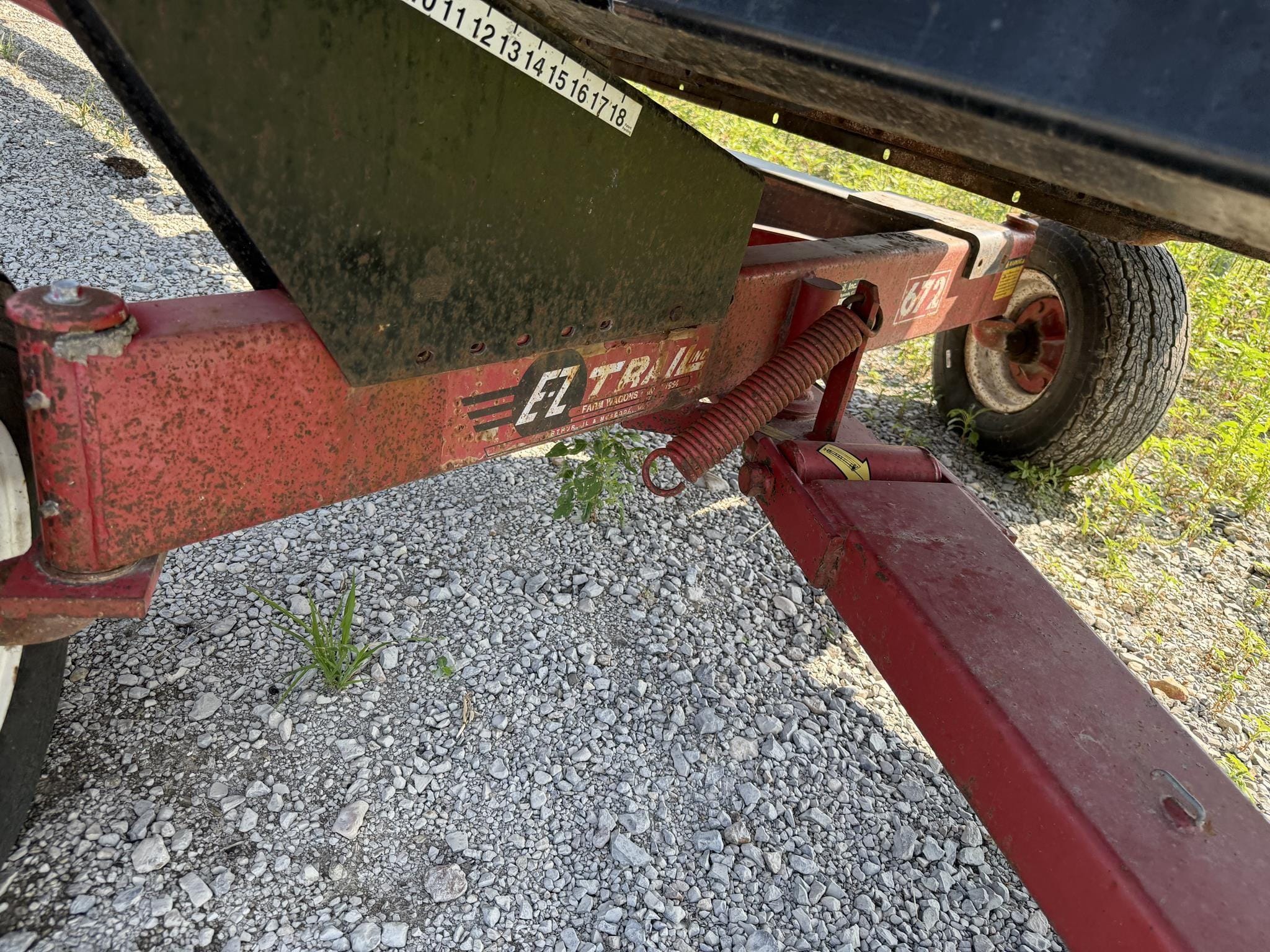 E-Z Trail 672 Equipment Image0