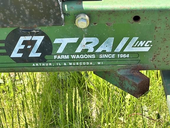 Image of E-Z Trail 672 equipment image 2