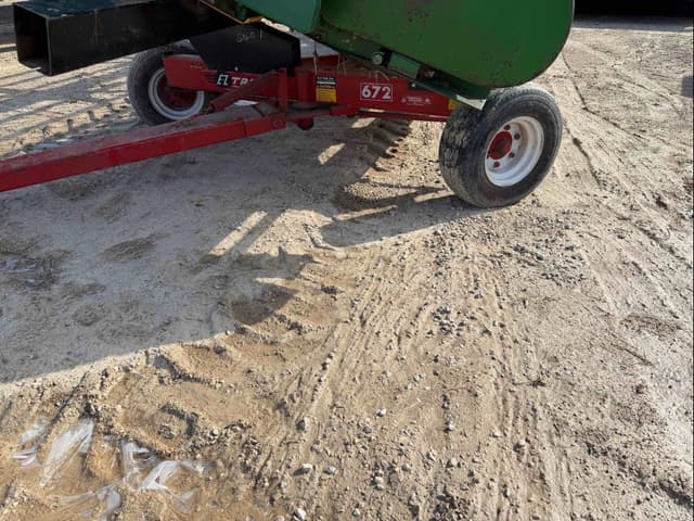 Image of E-Z Trail 672 equipment image 2