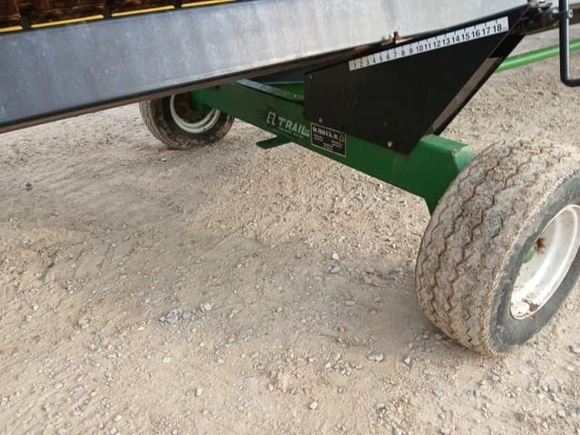 Image of E-Z Trail 672 equipment image 3