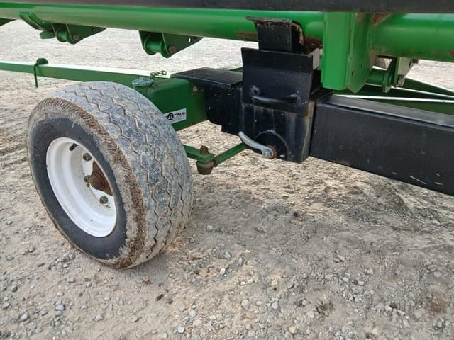 Image of E-Z Trail 672 equipment image 4