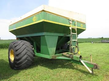 Main image E-Z Trail 675