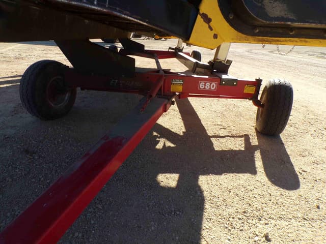 Image of E-Z Trail 680 equipment image 2