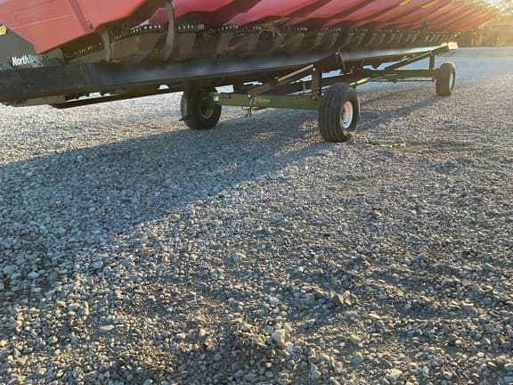 Image of E-Z Trail 680 equipment image 2