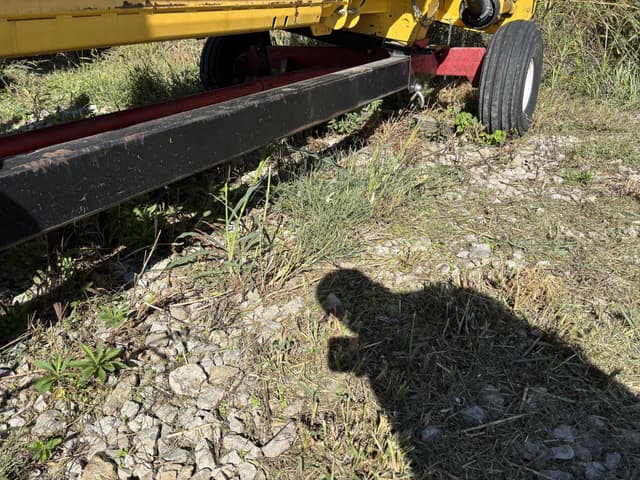 Image of E-Z Trail 680 equipment image 4