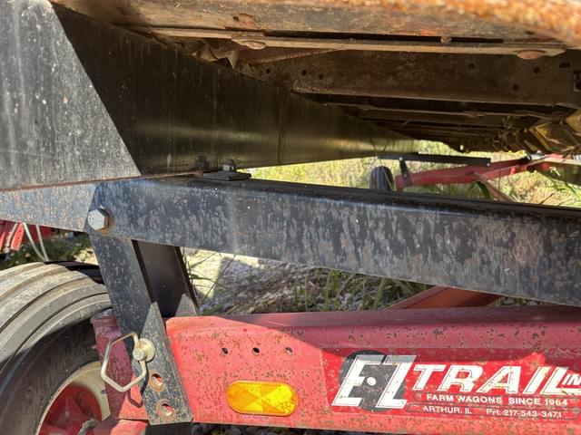 Image of E-Z Trail 680 equipment image 2
