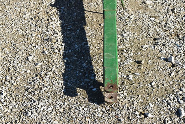 Image of E-Z Trail 680 equipment image 2