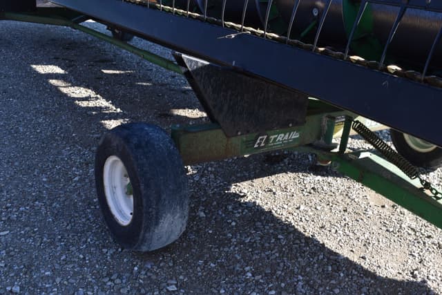 Image of E-Z Trail 680 equipment image 4