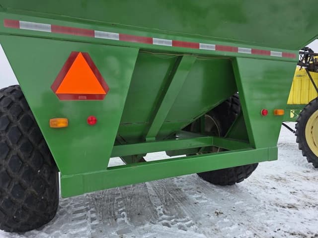 Image of E-Z Trail 700 equipment image 3