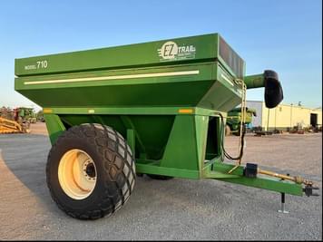 Main image E-Z Trail 710