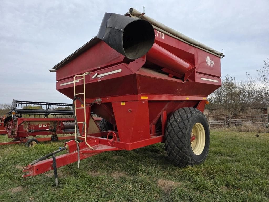 Image of E-Z Trail 710 Primary image