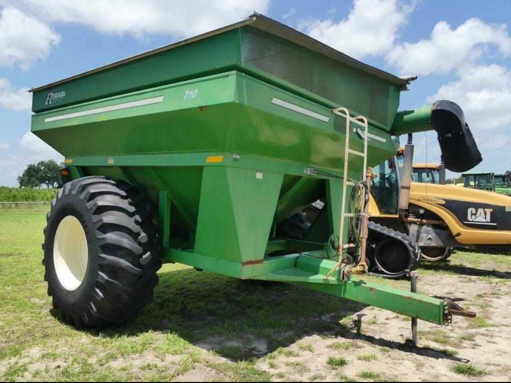 E-Z Trail 710 Equipment Image0