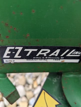 Main image E-Z Trail 880