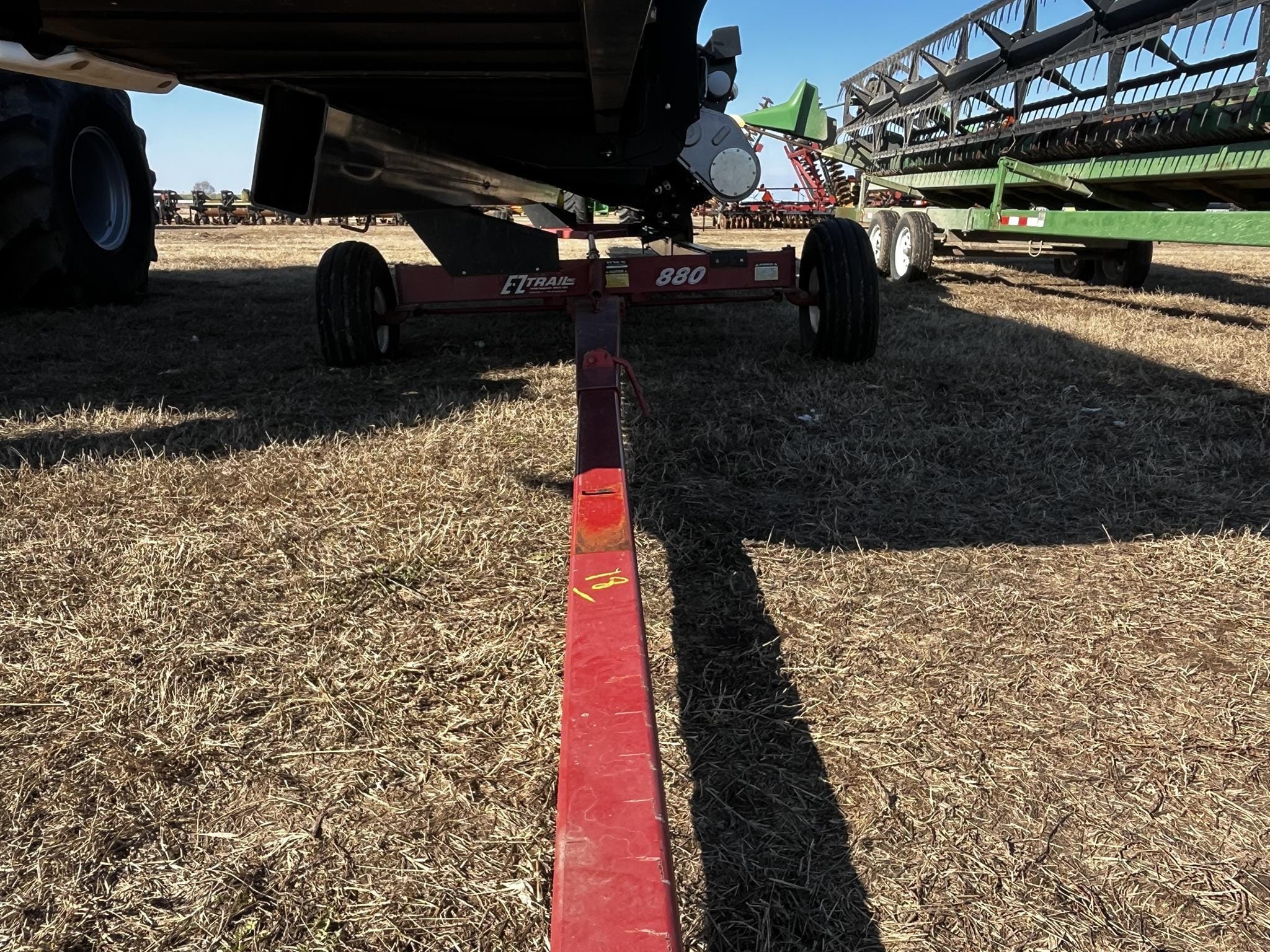 E-Z Trail 880 Equipment Image0