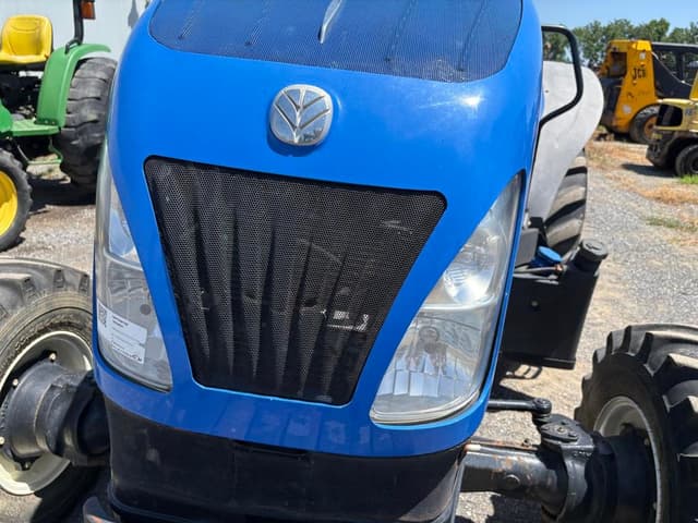 Image of New Holland Workmaster 95 equipment image 4