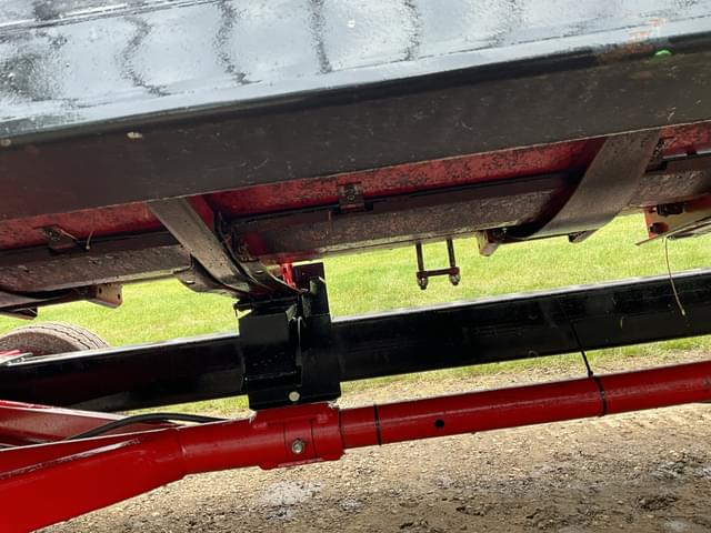 Image of E-Z Trail 680 equipment image 3