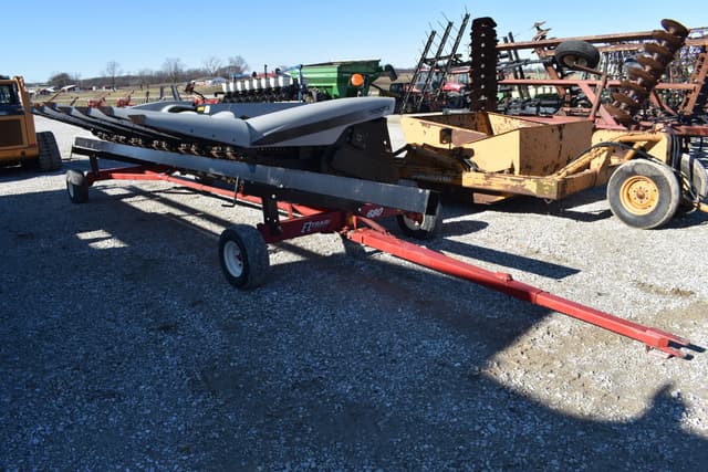 Image of E-Z Trail 680 equipment image 1