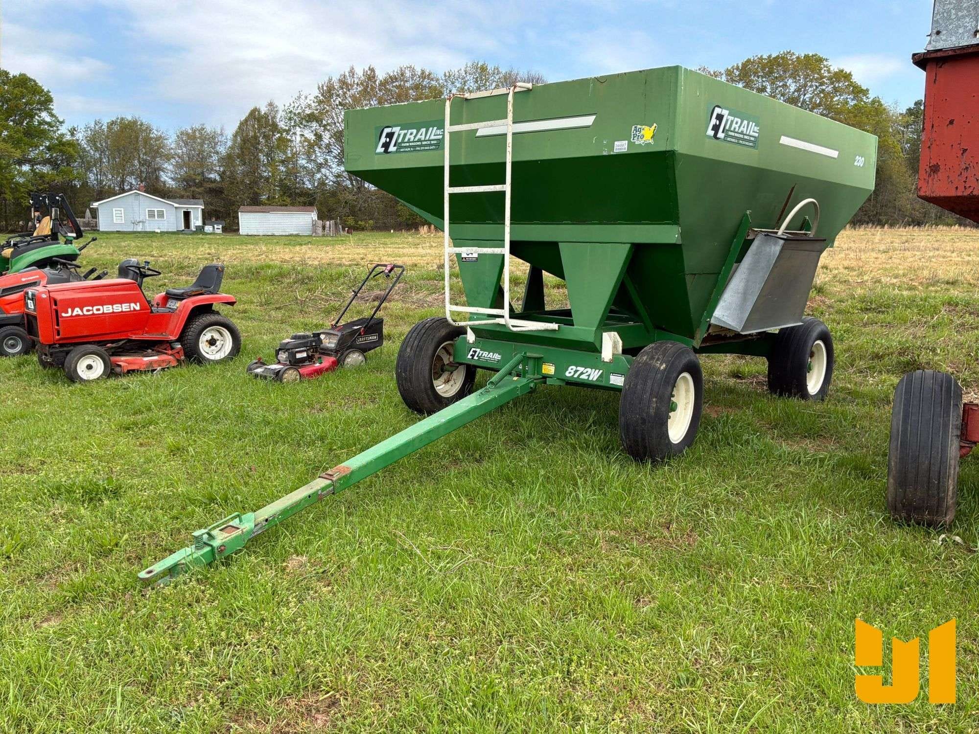 E-Z Trail 230 Equipment Image0