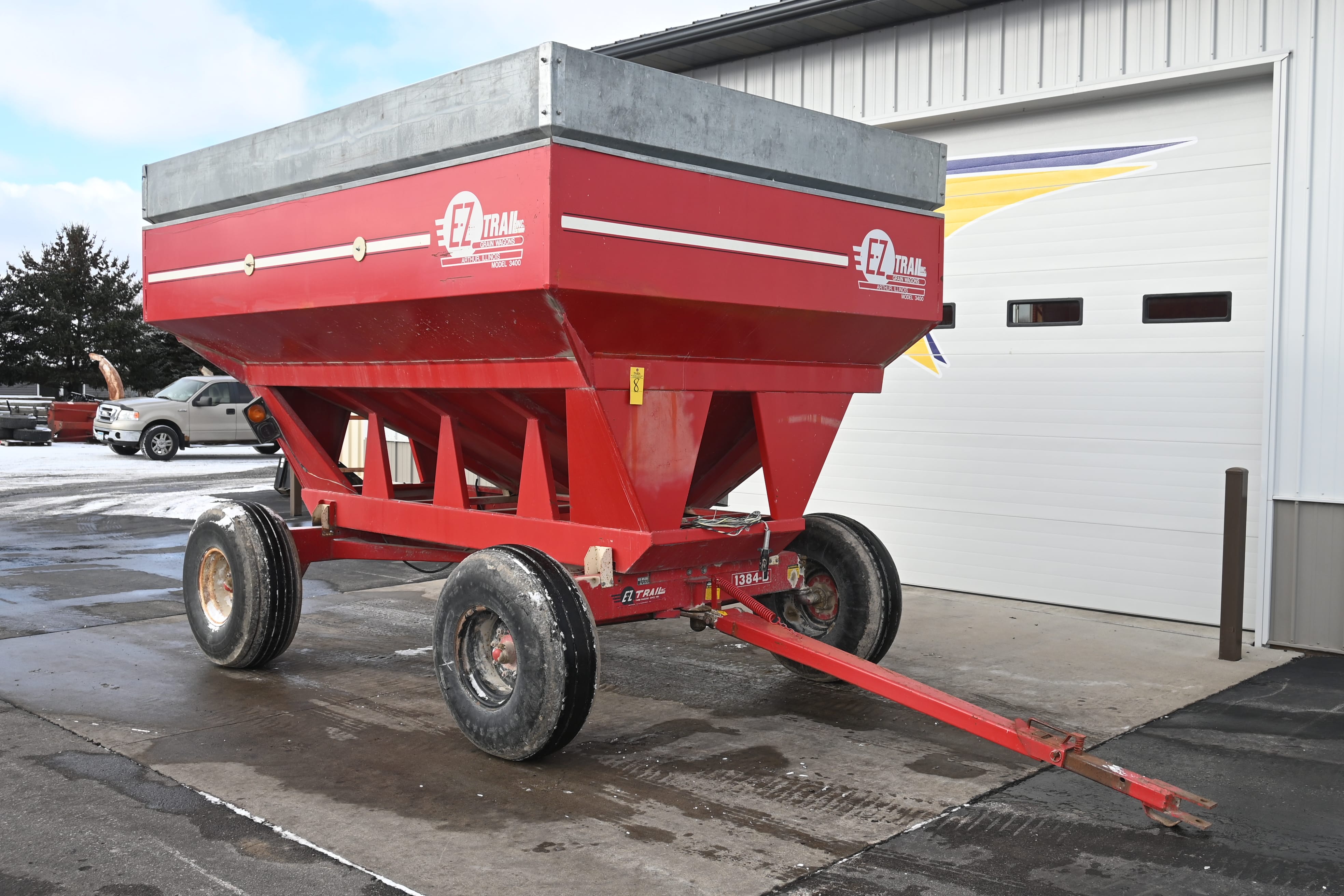 Main image E-Z Trail 3400