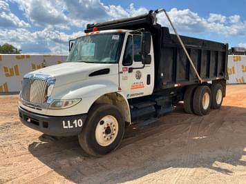 Main image International 4400