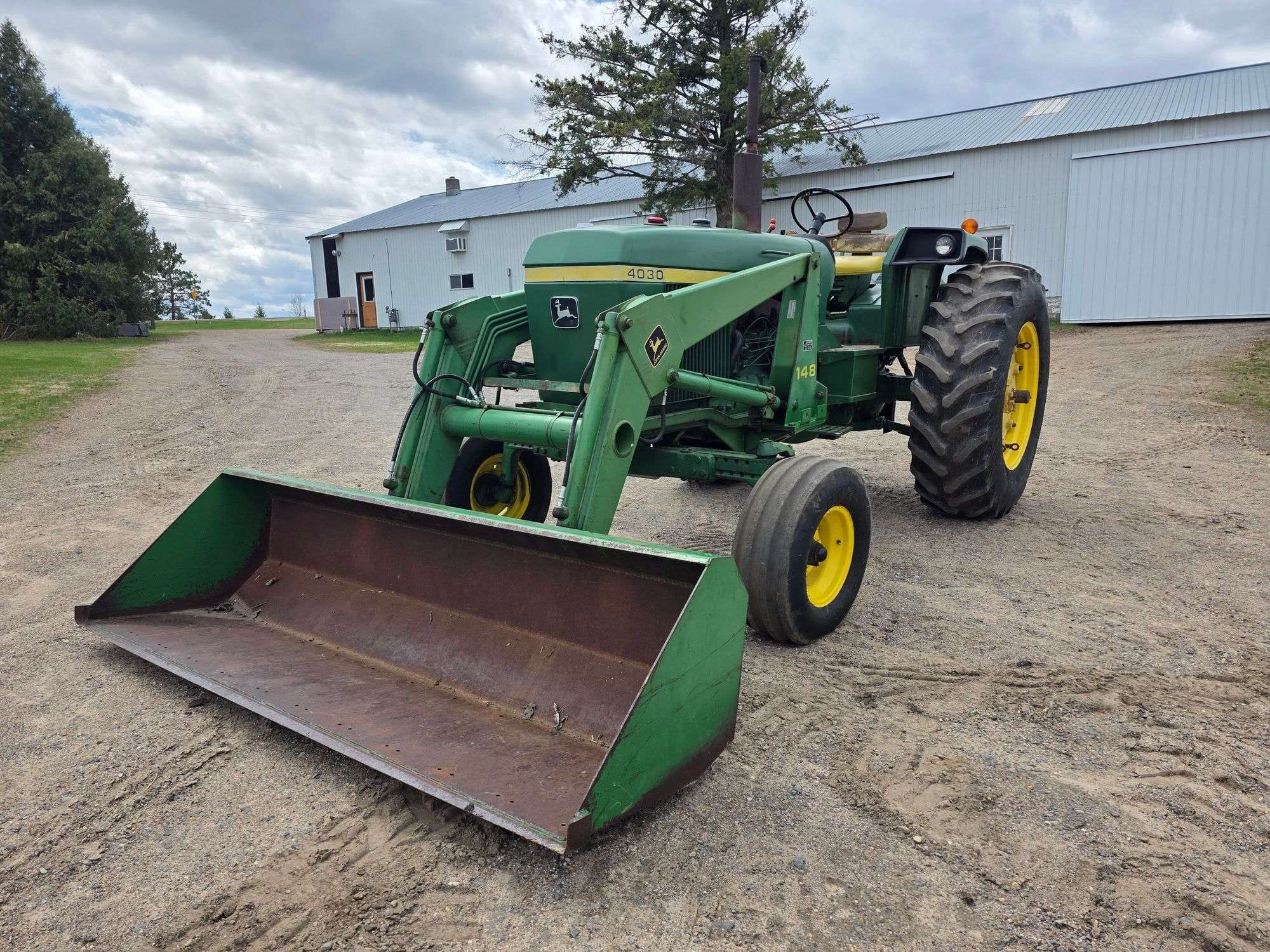 1973 John Deere 4030 Equipment Image0