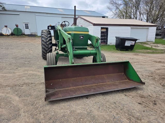 Image of John Deere 4030 equipment image 3