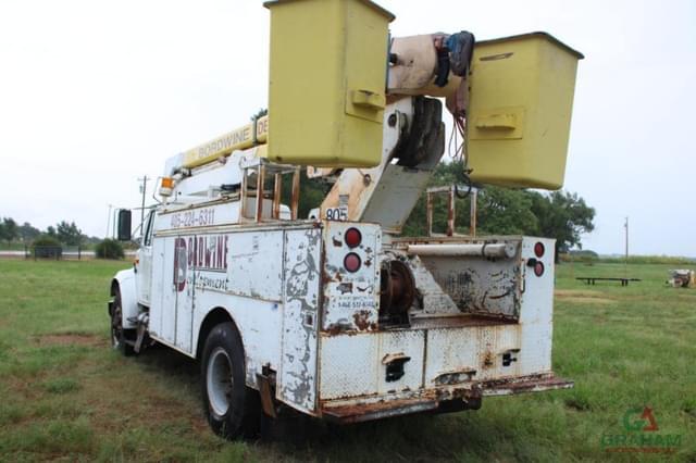 Image of International 4900 equipment image 2
