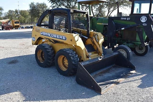 Image of John Deere 250 equipment image 1