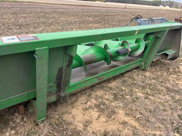 Image of John Deere 444 equipment image 2