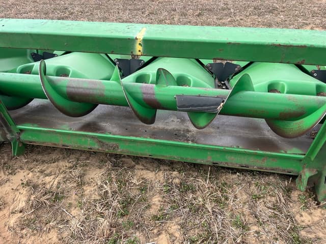 Image of John Deere 444 equipment image 3