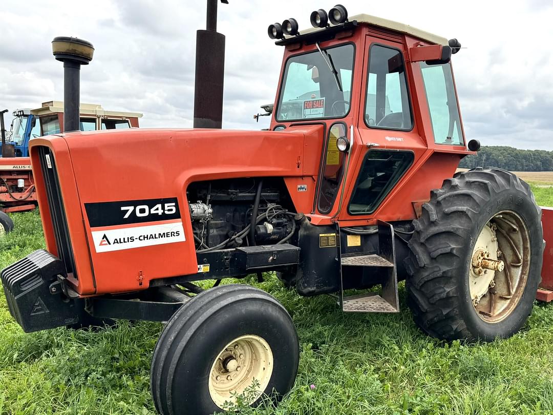 Image of Allis Chalmers 7045 Image 0