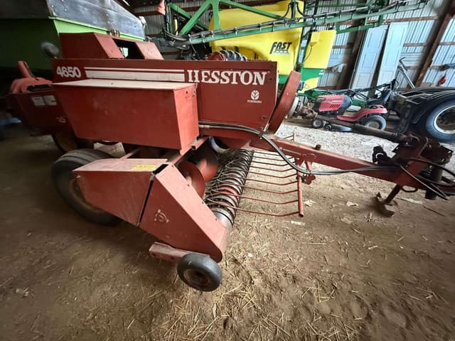 Image of Hesston 4650 equipment image 4