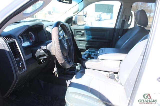 Image of Dodge Ram 2500 equipment image 4