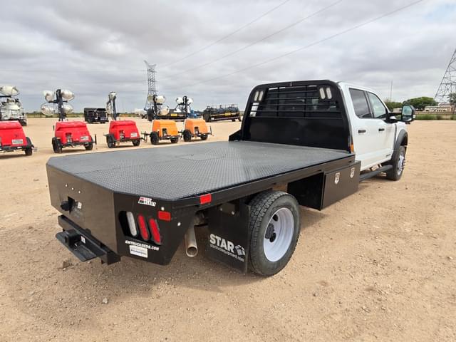 Image of Ford F-550 equipment image 3
