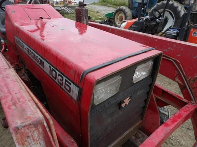 Image of Massey Ferguson 1035 equipment image 3