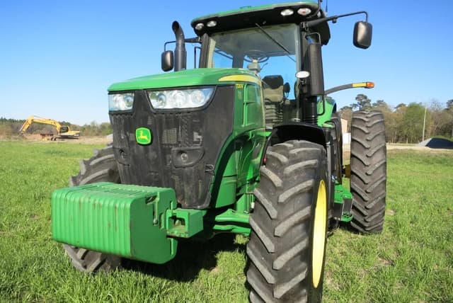 Image of John Deere 7230R equipment image 3