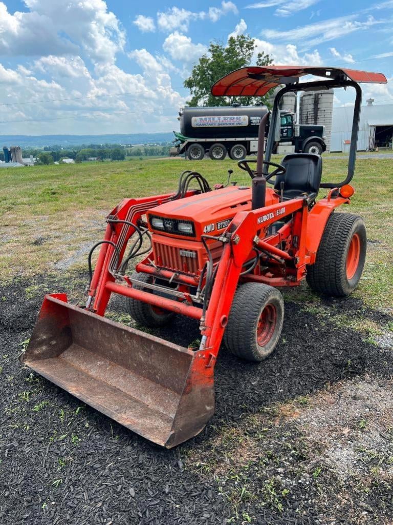 SOLD - Kubota B7200 Lot No. 207 Tractors with 261 Hrs | Tractor Zoom